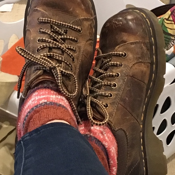 Meet your Posher, Amy! 🌞 - Picture 3 of 3